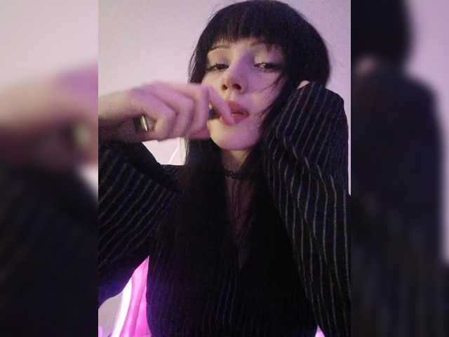 KRISTARI live cam on BongaCams