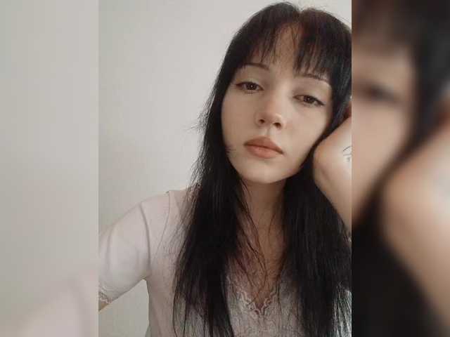 KRISTARI live webcam show