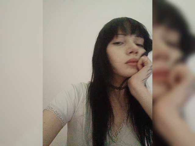 KRISTARI live cam on BongaCams
