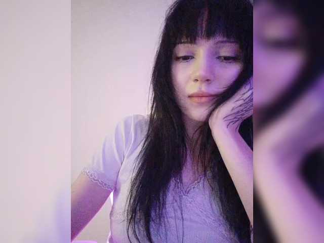 KRISTARI live cam on BongaCams