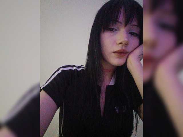 KRISTARI live cam on BongaCams