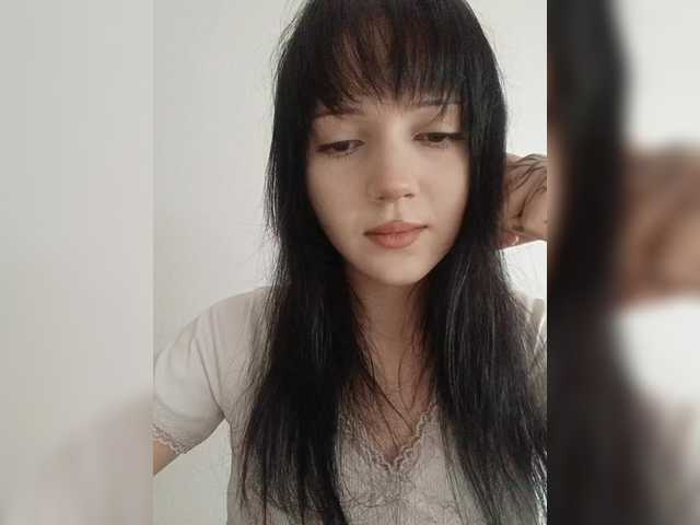 KRISTARI live cam on BongaCams