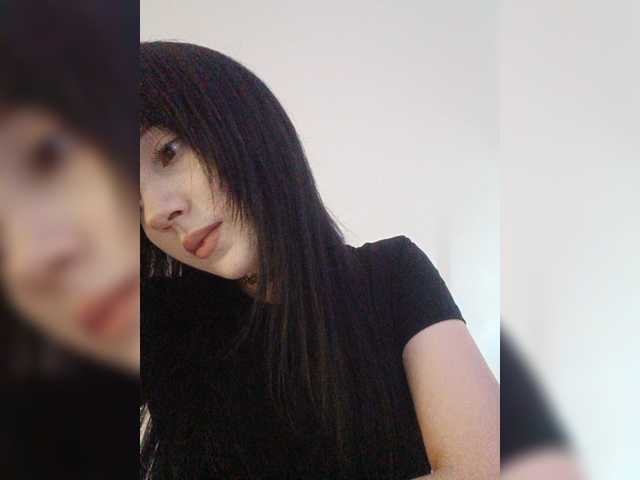 KRISTARI live cam on BongaCams