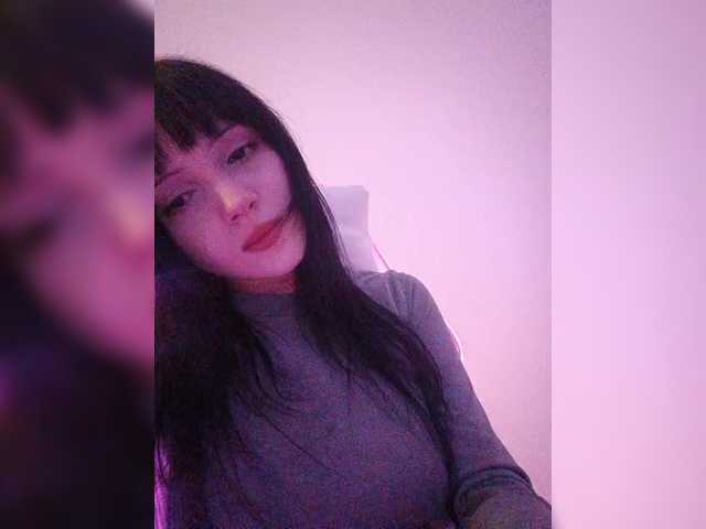 KRISTARI live cam on BongaCams