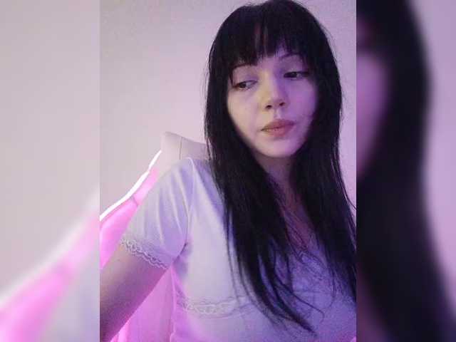 KRISTARI live cam on BongaCams