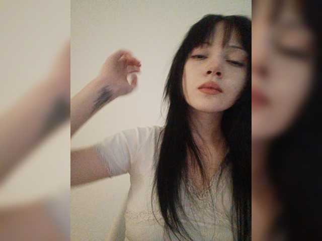 KRISTARI live cam on BongaCams