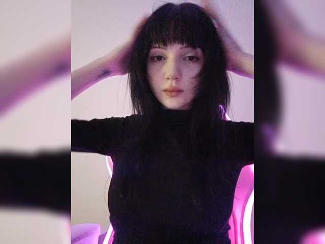 KRISTARI live cam on BongaCams