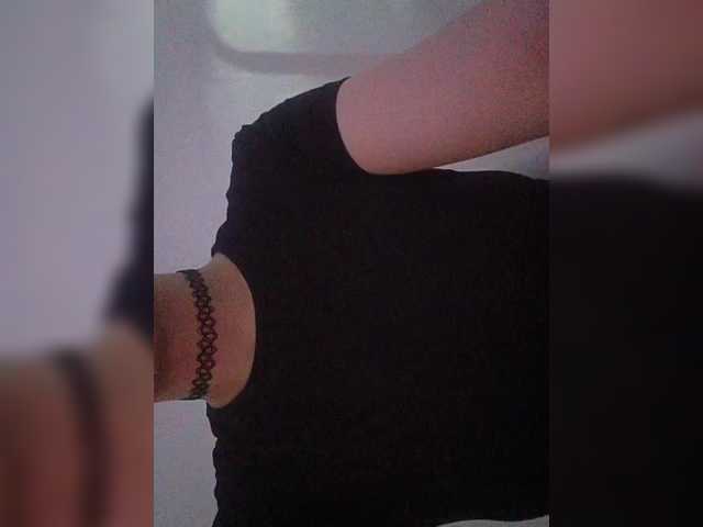 KRISTARI live cam on BongaCams