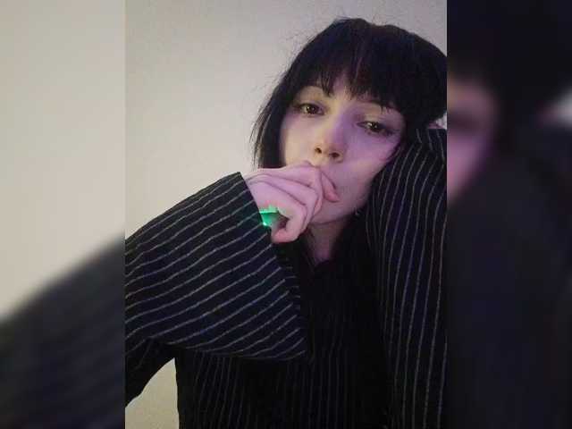 KRISTARI live cam on BongaCams