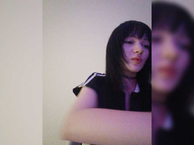 KRISTARI live cam on BongaCams