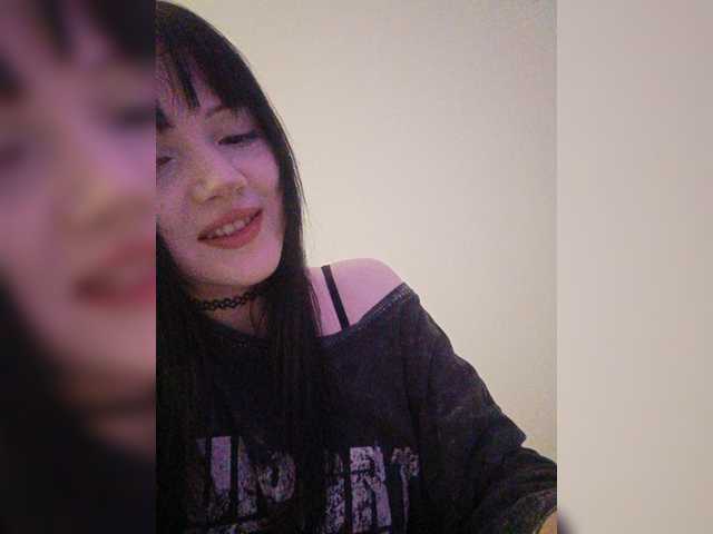 KRISTARI live cam on BongaCams