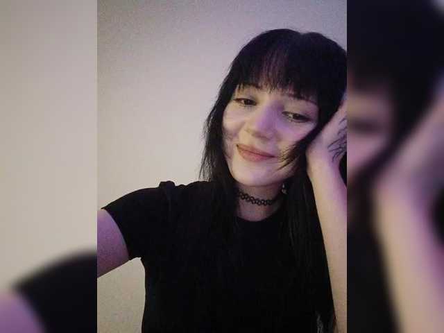 KRISTARI live cam on BongaCams