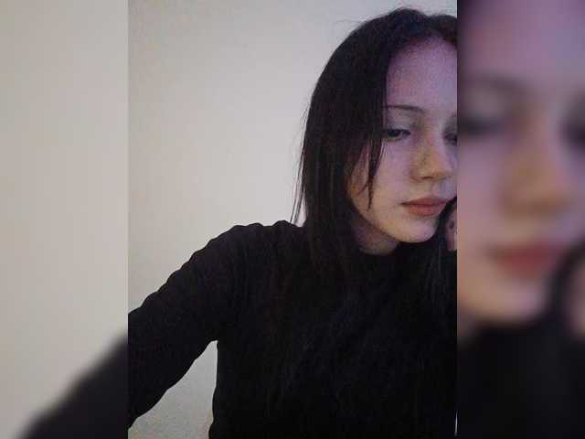 KRISTARI live webcam show
