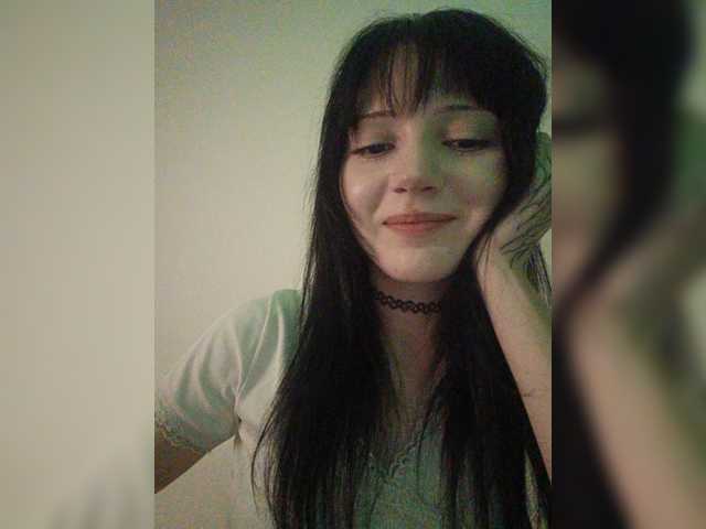 KRISTARI live cam on BongaCams