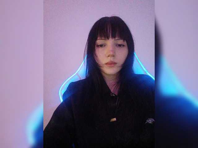 KRISTARI live cam on BongaCams