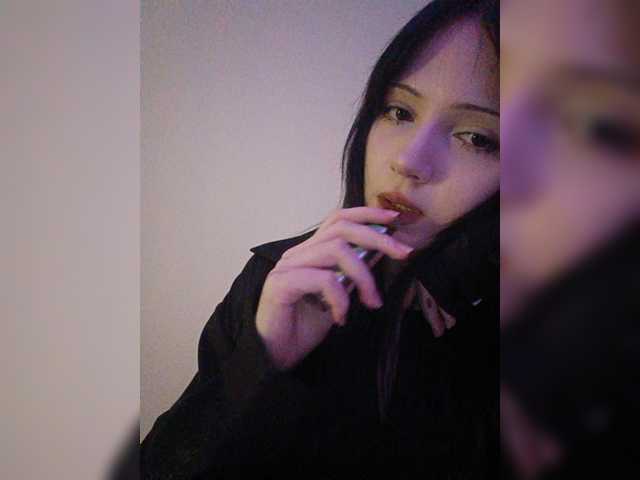KRISTARI live cam on BongaCams