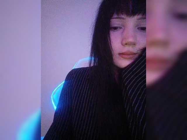KRISTARI live cam on BongaCams