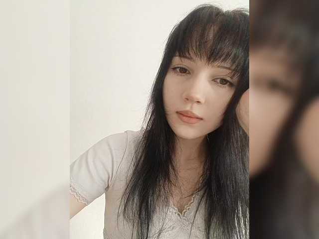 KRISTARI live cam on BongaCams