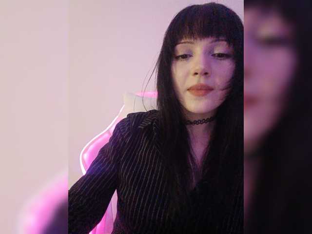 KRISTARI live cam on BongaCams