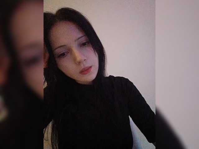 KRISTARI live cam on BongaCams