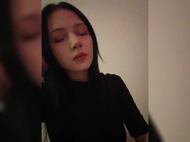 KRISTARI live webcam show