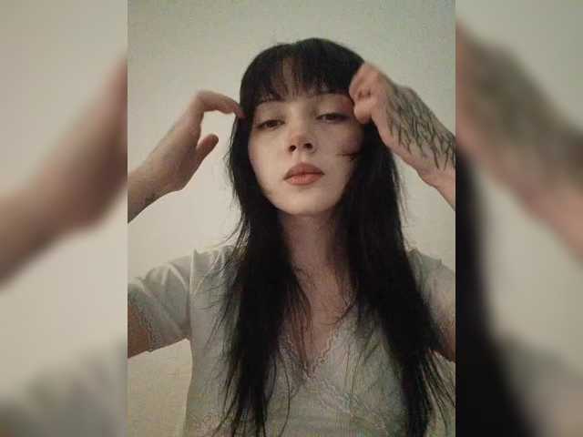KRISTARI live webcam show