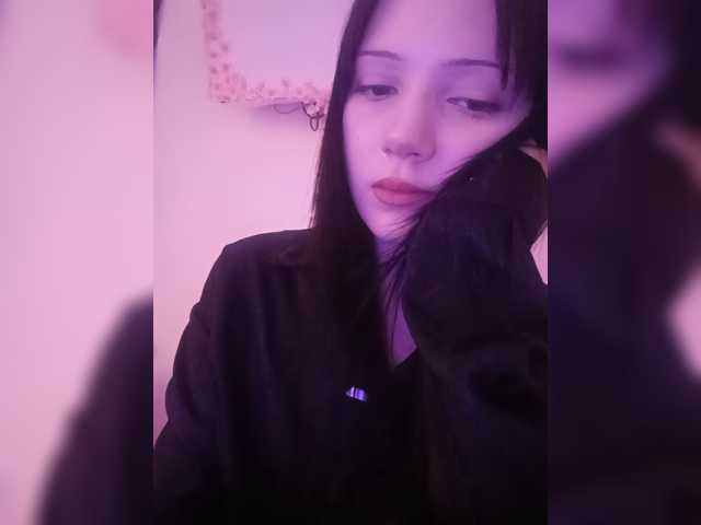 KRISTARI live cam on BongaCams