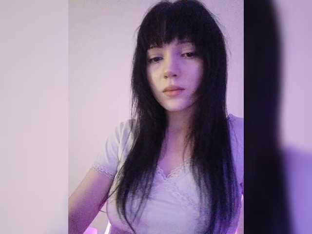 KRISTARI live cam on BongaCams