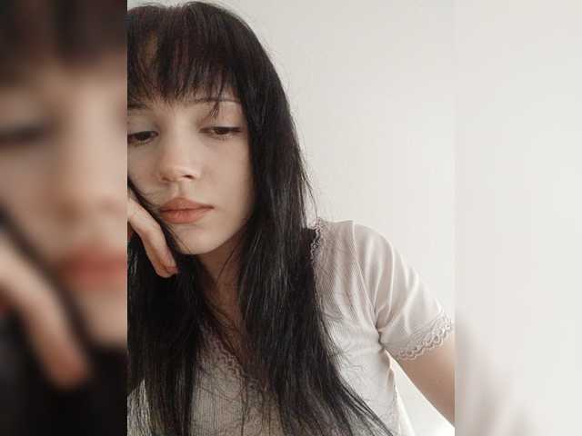 KRISTARI live cam on BongaCams