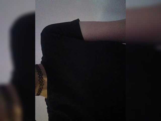 KRISTARI live webcam show