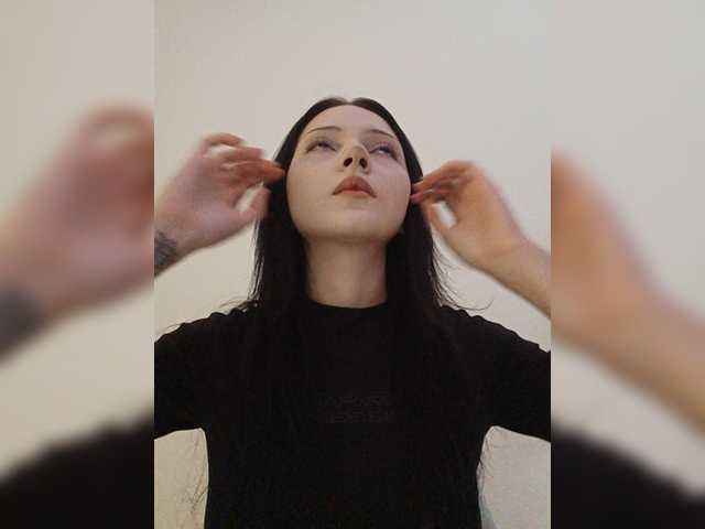 KRISTARI live cam on BongaCams