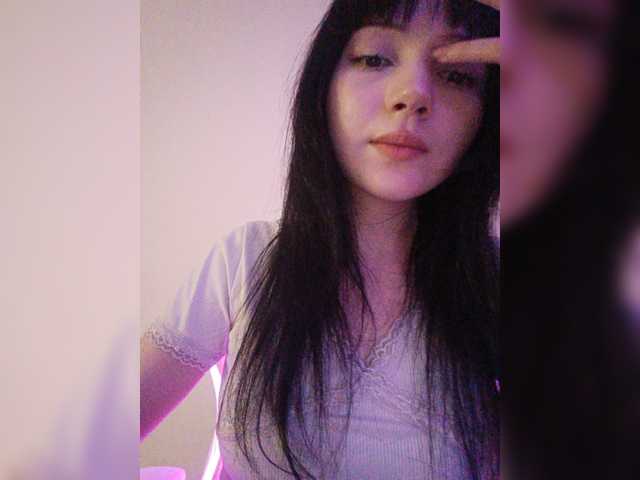 KRISTARI live cam on BongaCams