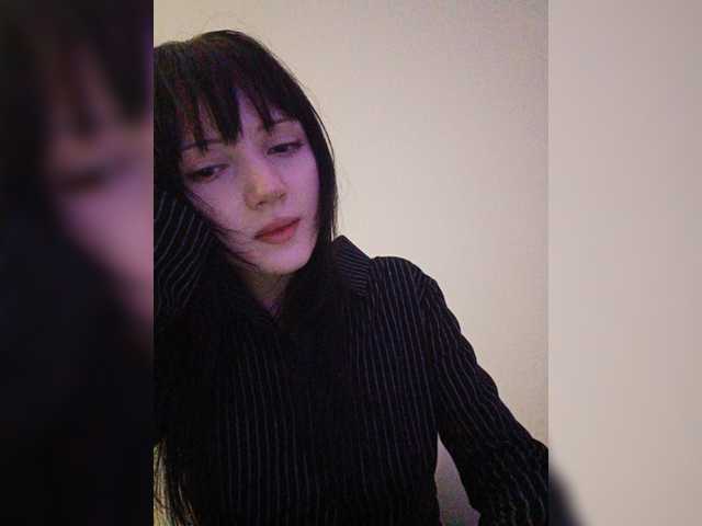 KRISTARI live cam on BongaCams