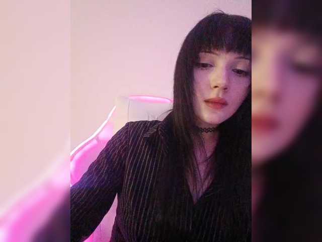 KRISTARI live cam on BongaCams