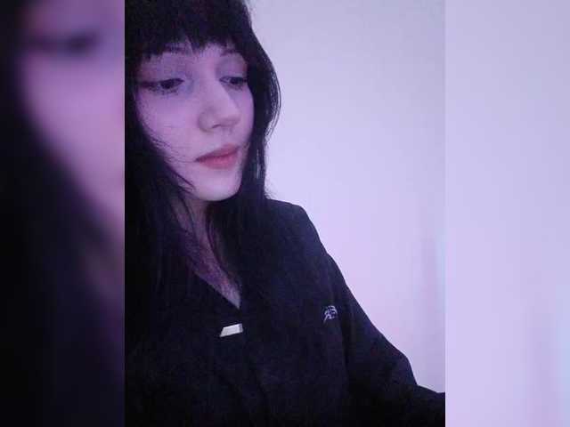 KRISTARI live cam on BongaCams
