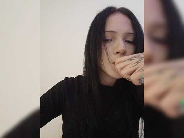 KRISTARI live cam on BongaCams
