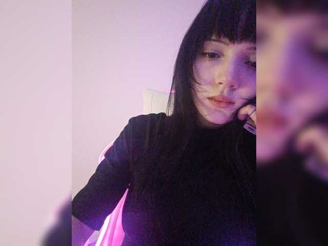 KRISTARI live cam on BongaCams