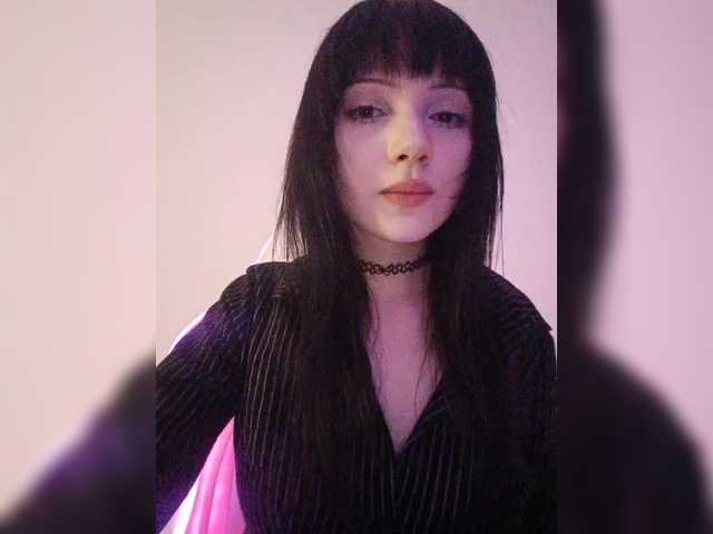 KRISTARI live cam on BongaCams