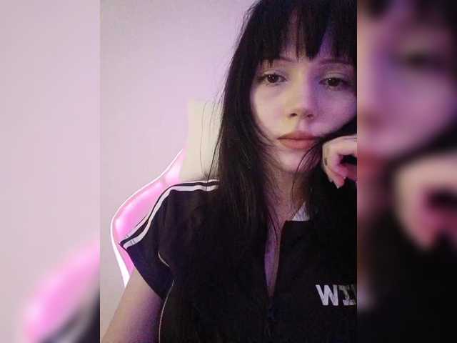 KRISTARI live cam on BongaCams