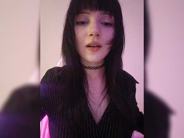 KRISTARI live cam on BongaCams