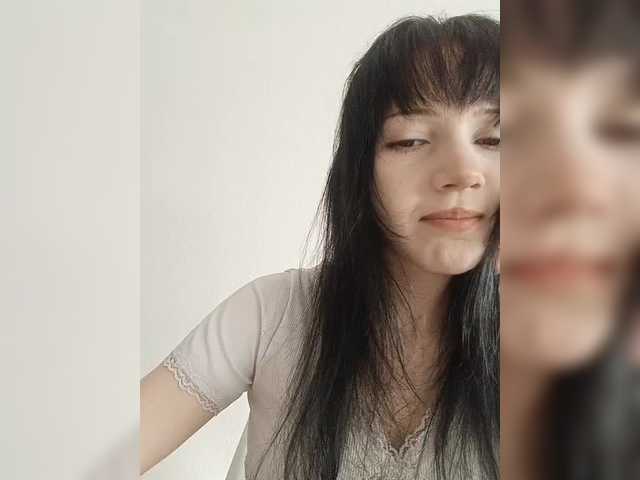 KRISTARI live cam on BongaCams