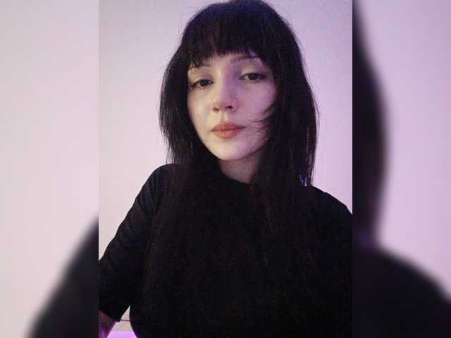 KRISTARI live cam on BongaCams