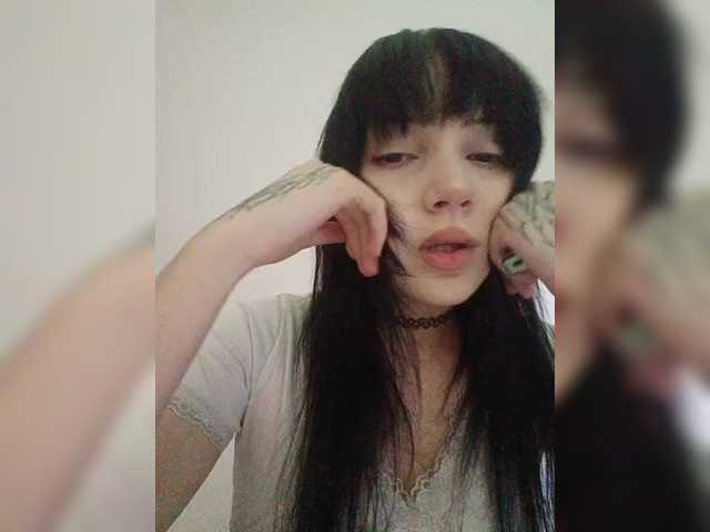 KRISTARI live cam on BongaCams