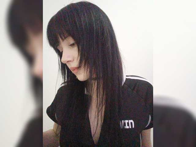 KRISTARI live cam on BongaCams