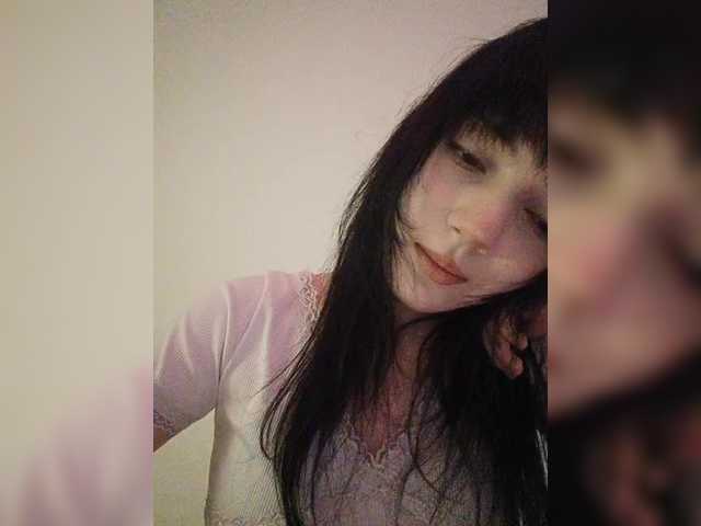 KRISTARI live cam on BongaCams
