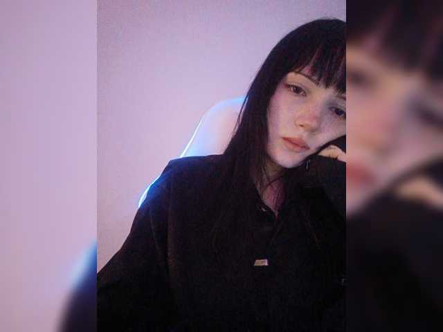 KRISTARI live cam on BongaCams