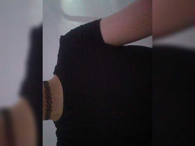 KRISTARI live cam on BongaCams