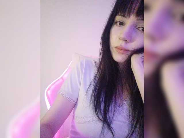 KRISTARI live cam on BongaCams