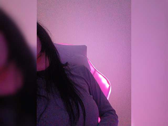KRISTARI live cam on BongaCams