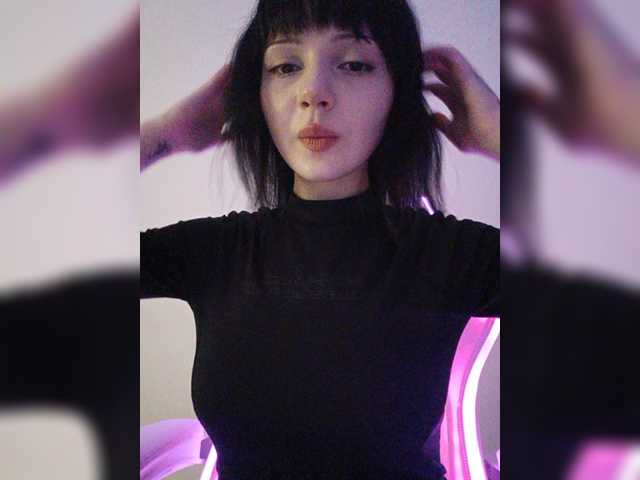 KRISTARI live cam on BongaCams